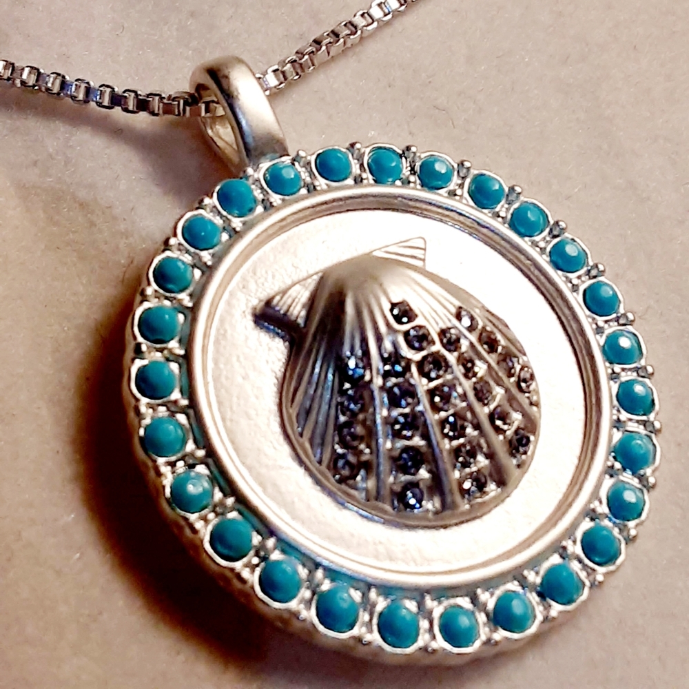Tommy Bahama Silver Adjustable Necklace & Seashell Pendant